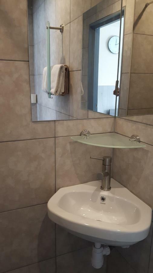 Apartment + Studios Insulinde Tilbourg Extérieur photo